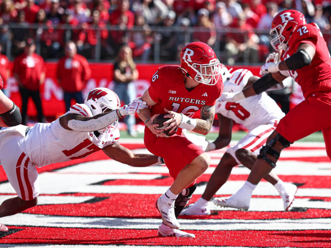 INSTANT RECAP: Wisconsin rolls past Rutgers Football 42-7