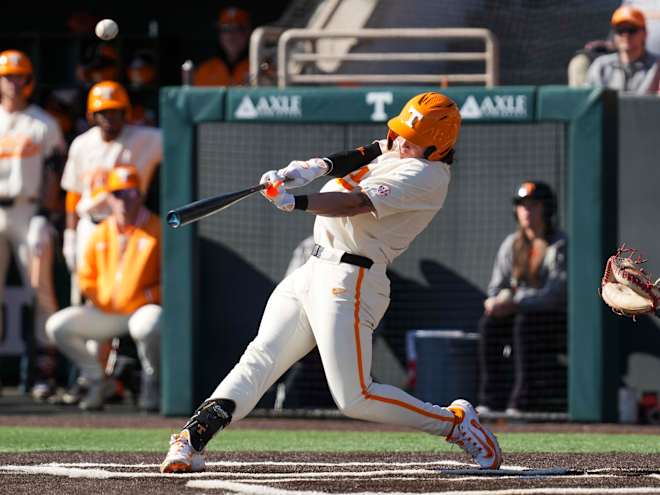 Tennessee baseball makes history, sweeps Florida to open SEC play