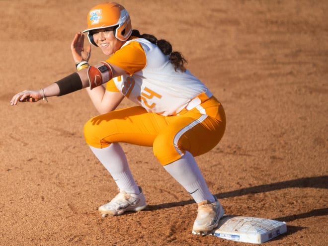 Tennessee softball roundup: Lady Vols finish strong in opening weekend