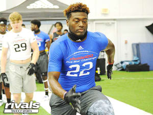 Six favorites for big-time defensive end Daniel Parker