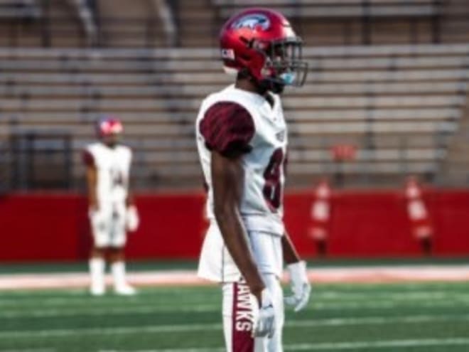 St. Joe's Prep wideout commits to Temple