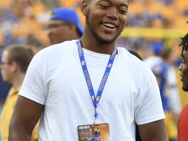 Signed: Dayon Hayes