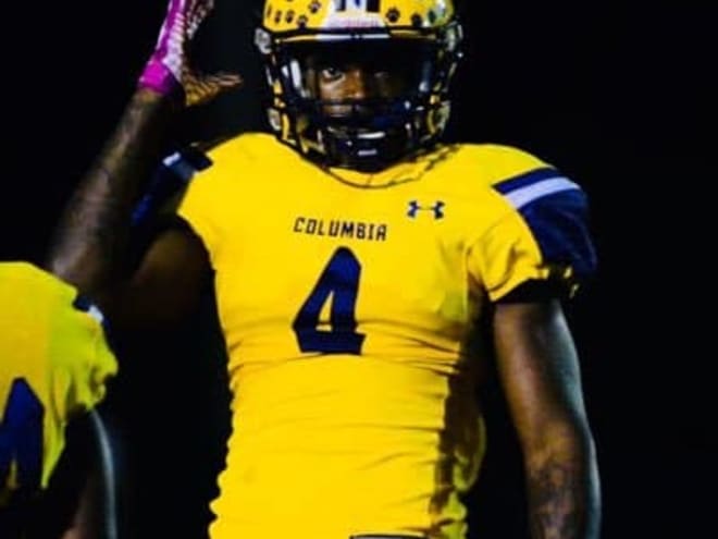 JUCO pass rusher McCall makes WVU his pick