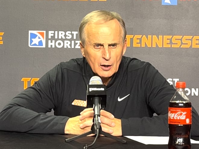 WATCH: Rick Barnes, Tennessee players, APSU coach meet with media