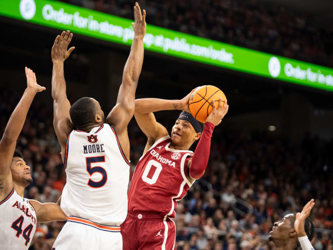 Hoops: Sooners lose steam, fall at No. 1 Auburn