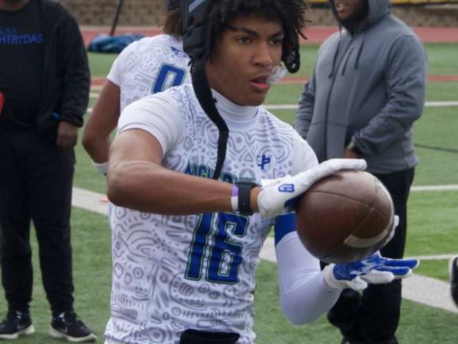 Q&A with Randle wide receiver Kamar Chavez-Brown