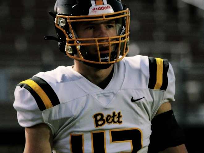 Q&A with Bettendorf linebacker Gavin Stecker