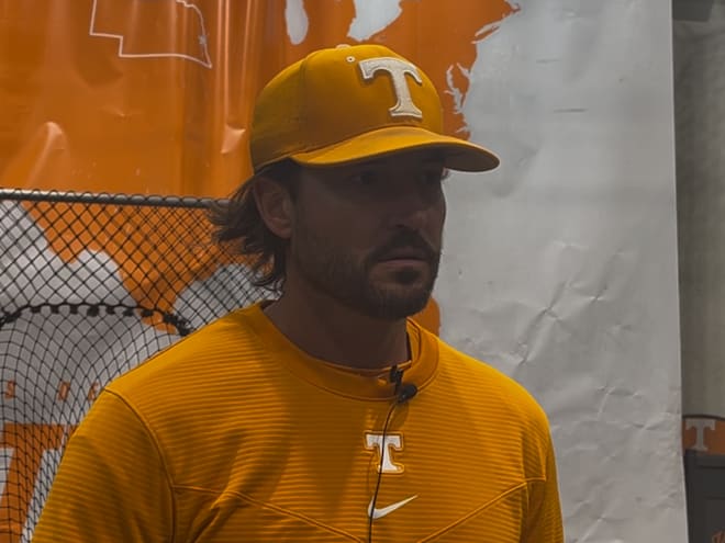 WATCH: Tennessee baseball coach Tony Vitello reacts to win over Queens