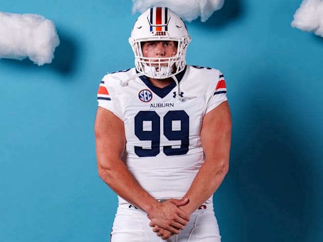 Four-star DL feeling family vibe