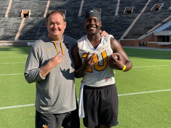 Tennessee football gets in early for possible top 2028 quarterback