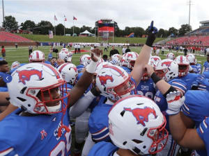 Thomas Castellanos’ 2 fourth-quarter TDs lift BC over No. 17 SMU in Fenway