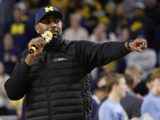 Three-Point Stance: Michigan, USC in the Midwest, Carter Lowe