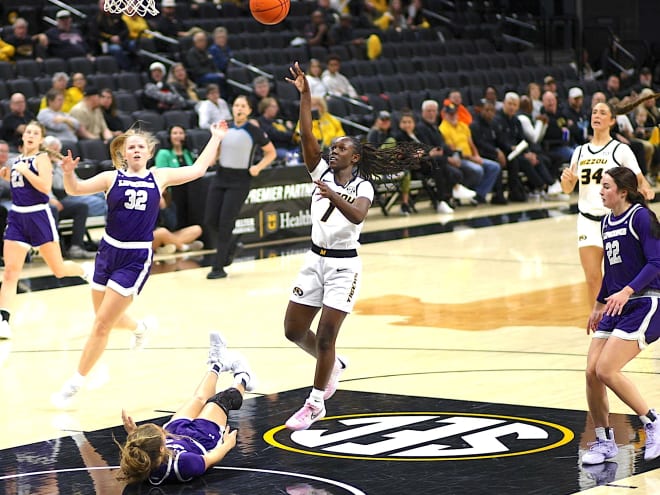 Women's basketball photo gallery: Games against Lipscomb and Oral Roberts