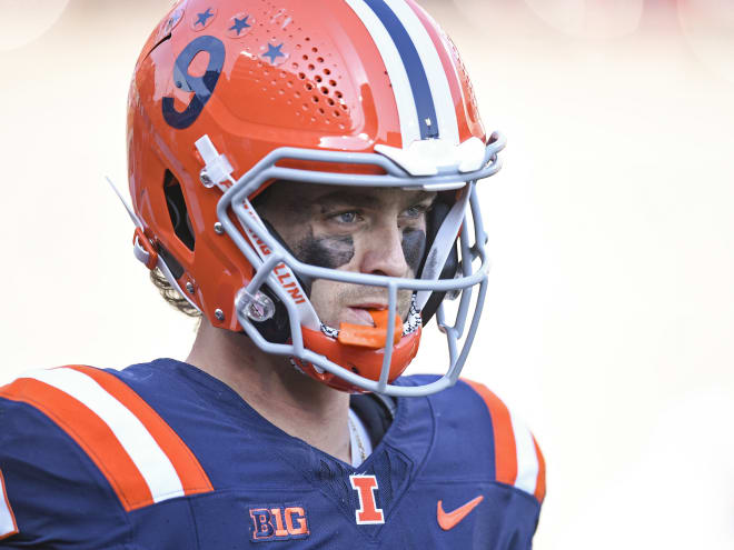 Watch:  Illini quarterback Luke Altmyer pre-Minnesota