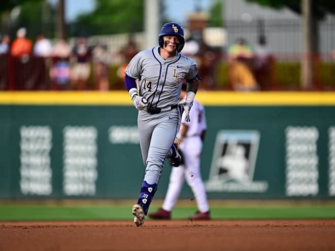 South Carolina shocks No. 1 LSU with ninth inning comeback