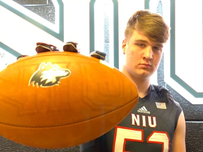 OT Eckardt commits to NIU