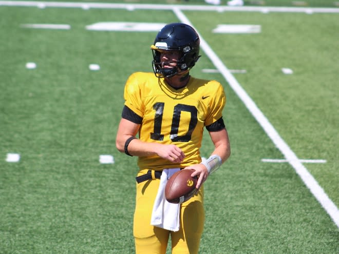 Iowa Freshman Quarterback James Resar Moved to Wide Receiver