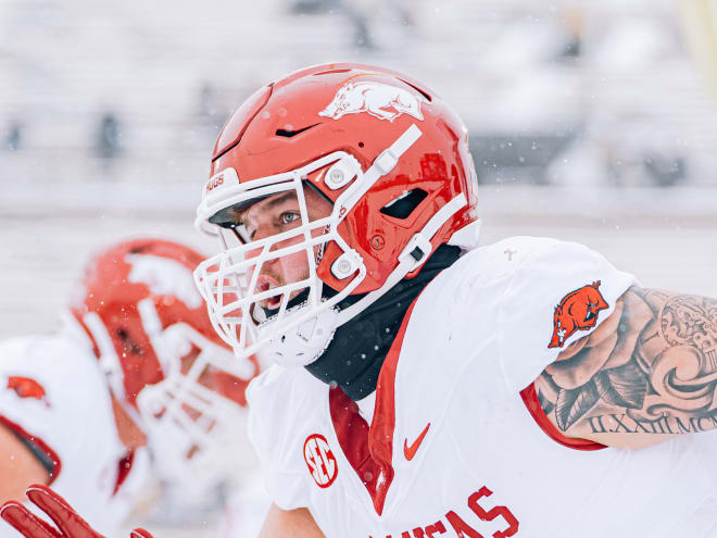 Scholarship OL moving on from Arkansas football