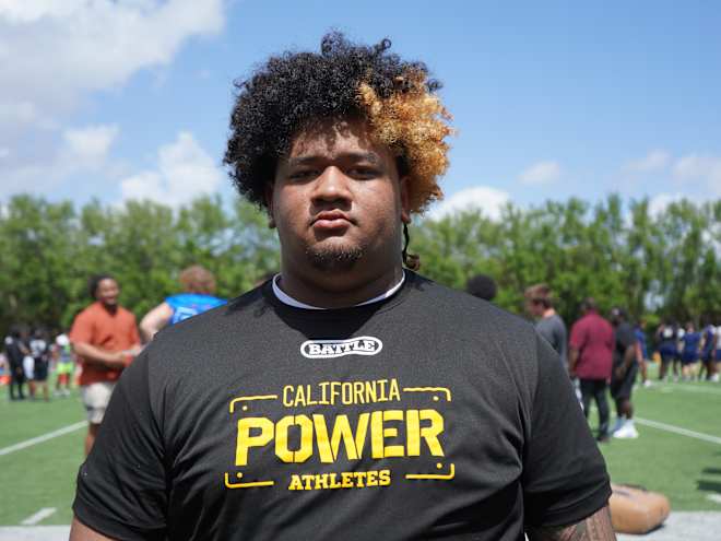 Rising DT Manoah Faupusa continues to develop bond with Miami after visit