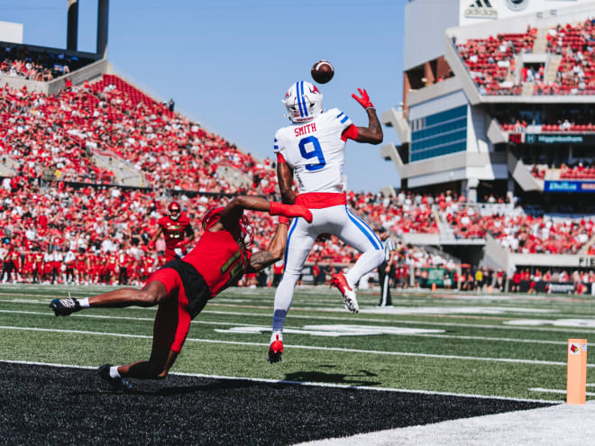 SMU Wins ACC Road Opener Over Louisville 34-27, Mustangs 2-0 In Conference