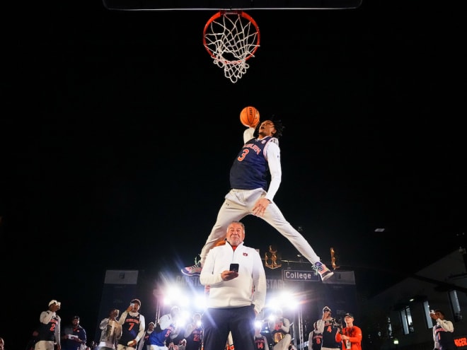 Tigers tip it off at Toomer’s