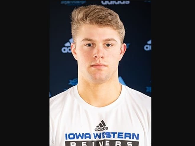 Kaden Wetjen walking on at Iowa