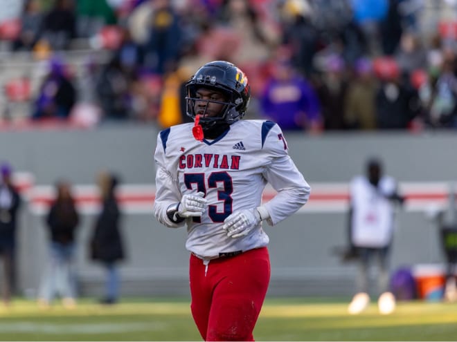 Rising 2027 Charlotte DE Jesiah Fields talks recent Michigan State offer
