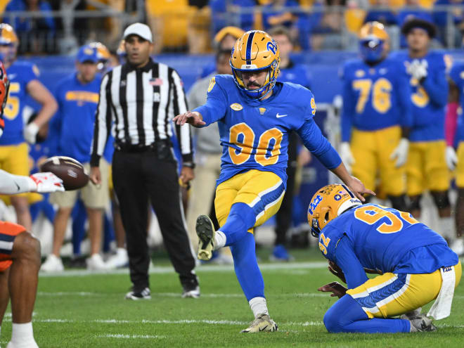 Sauls stays perfect in Pitt's 41-13 win over Syracuse