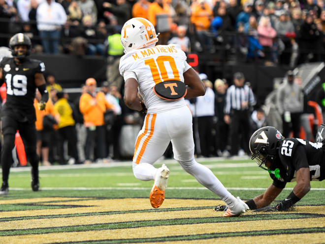 Tennessee has confidence in young receivers ahead of playoff push