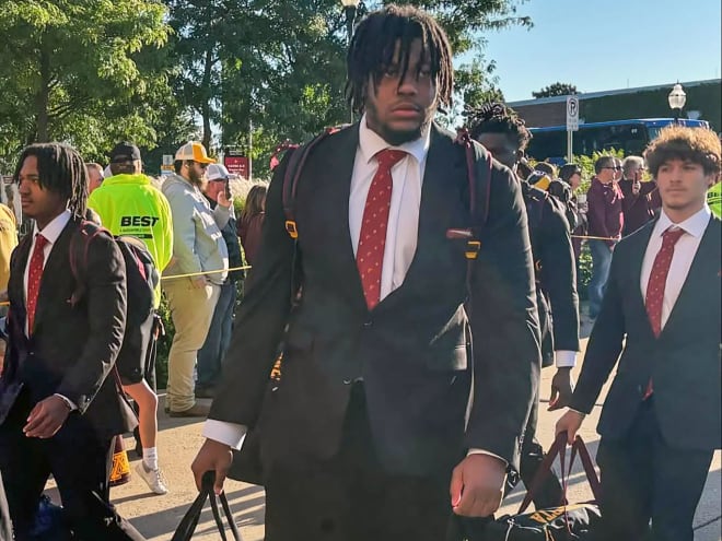 Minnesota offensive tackle Phillip Daniels transfers to Ohio State