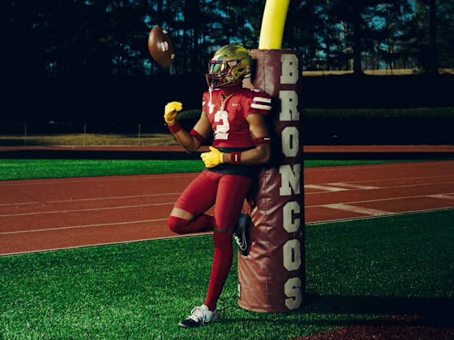 2027 safety Julian Elzey adds Vols offer, poised for strong junior season