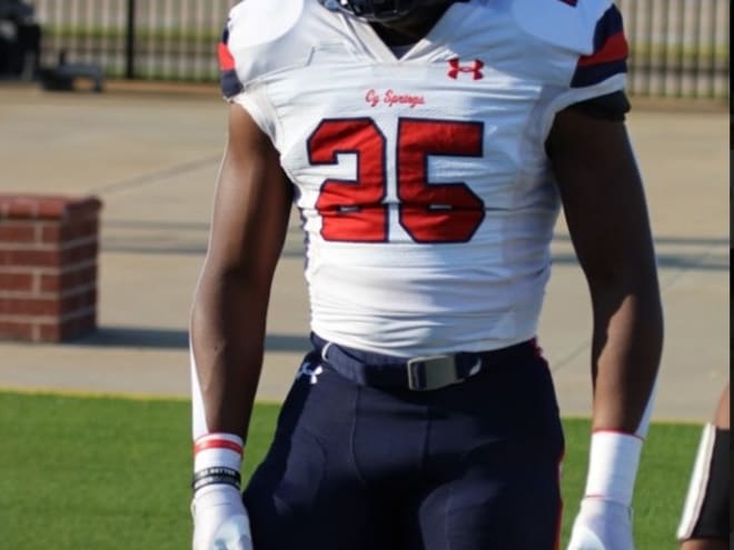 Q&A with Cy Springs inside linebacker Jonathan Ijoma