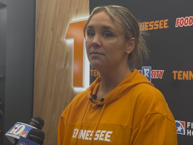 WATCH: Lady Vols coach Kim Caldwell talks birth, previews South Carolina