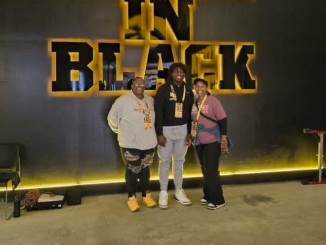 2026 3-Star DT King Liggins Talks Iowa Offer, Visit