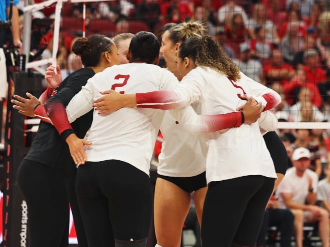 Recap: No. 3 Stanford WVB gets swept at No. 5 Louisville