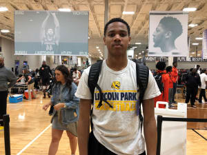 Illinois offers Chicago wing Terrance Shannon Jr. 