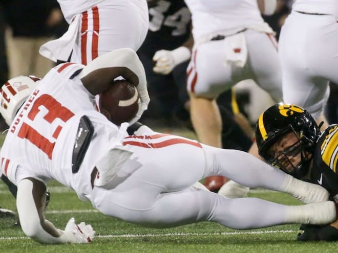 Offensive Snap Count Breakdown: Wisconsin vs. Iowa