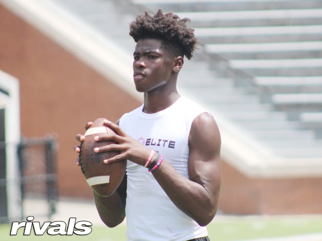 Georgia still evaluating quarterback options for 2025 class