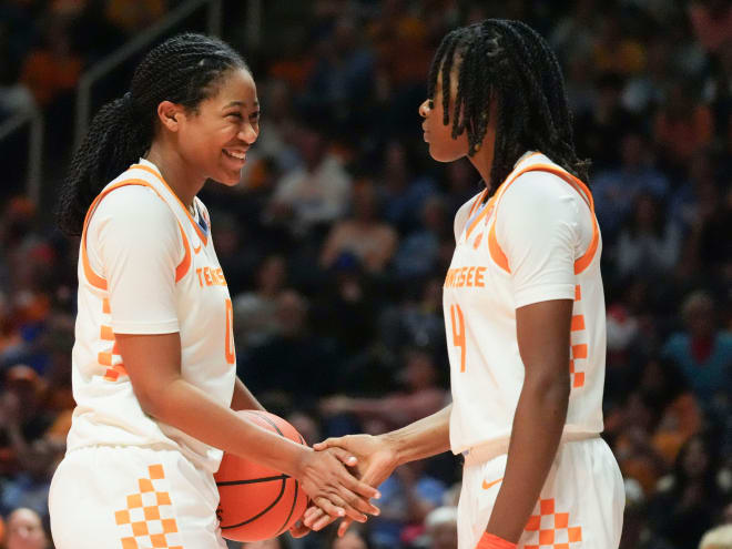 Lady Vols basketball stays put inside top 15 of latest AP Poll