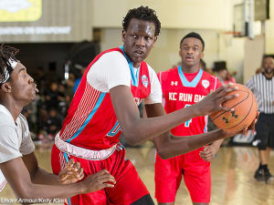 VIDEO: Bol Bol shows out at Nike Extravaganza