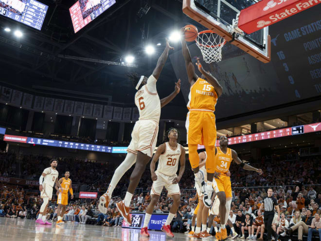 Horns come up just short against top-ranked Tennessee