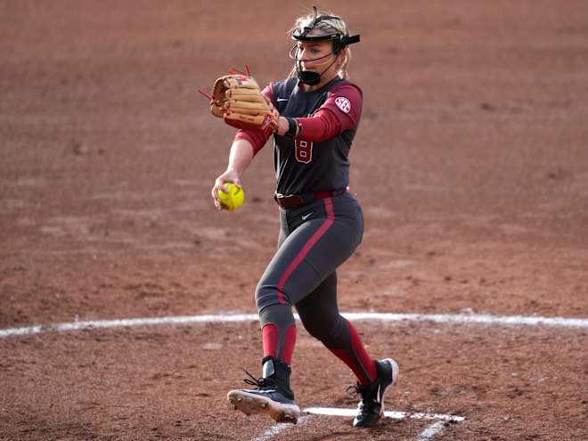 Patty Gasso explains pitching staff approach in Game 3 win over Texas