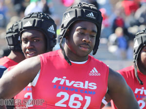 Race for four-star DE Princely Umanmielen could come down to Texas-Oklahoma