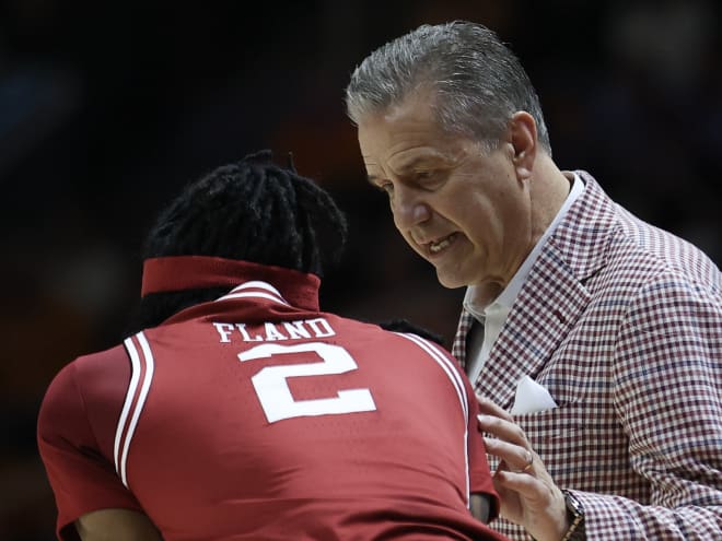 Social media reacts to Arkansas' 76-52 loss to Tennessee