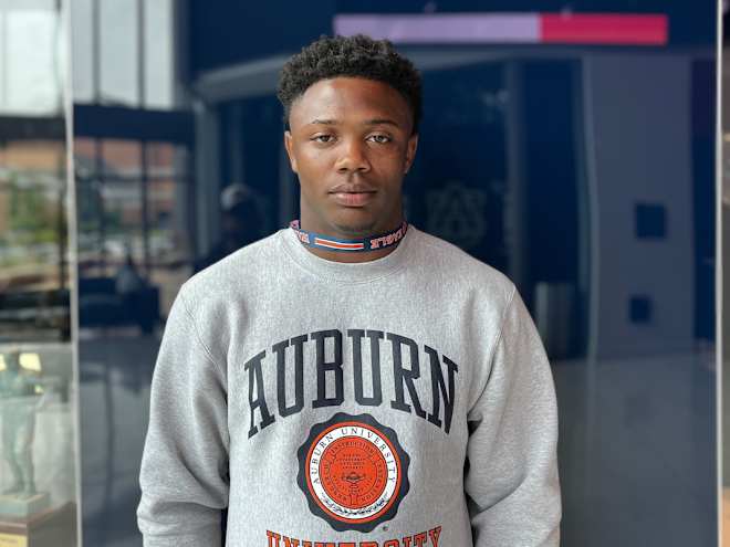 Rivals100 RB strengthening bonds on visit