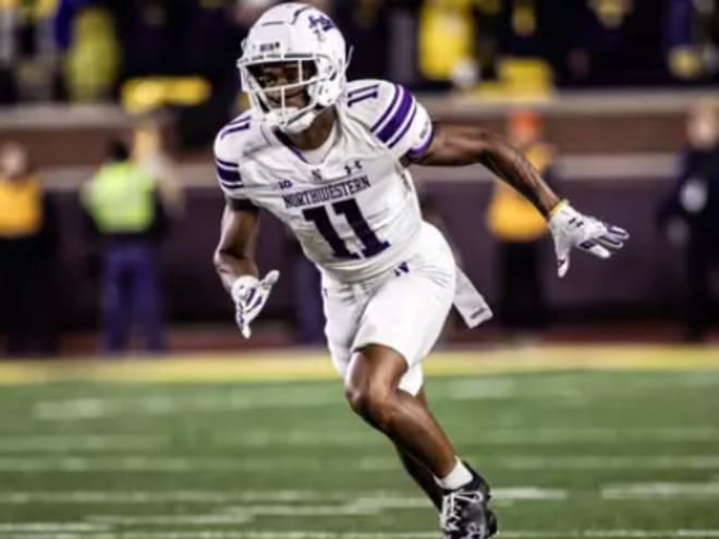 WR Donnie Gray transfers to UMass