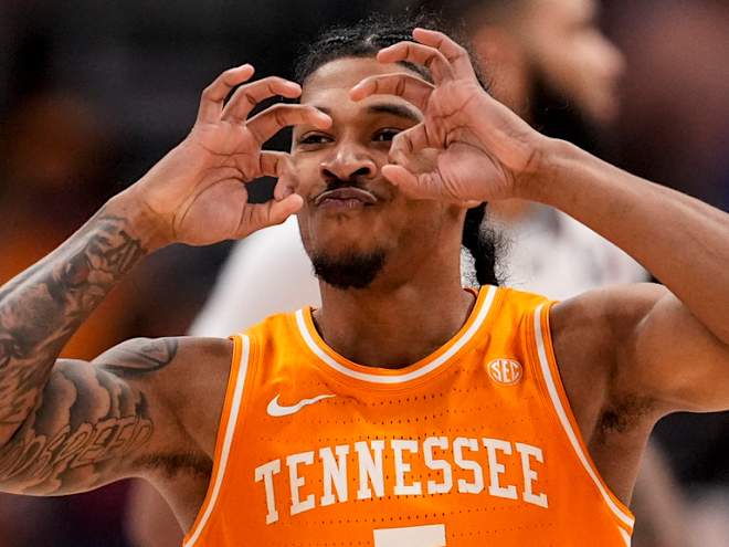 Tennessee beats Auburn, headed to SEC Tournament title game