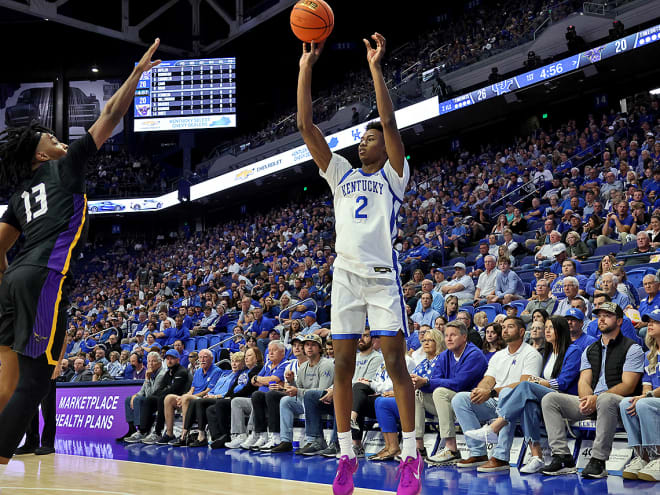 Red-hot Robinson leads Cats in second exhibition win