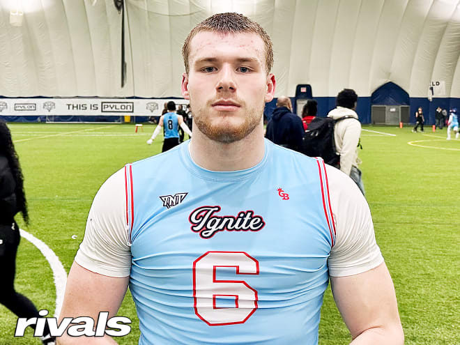 3-Star TE Logan Farrell Flips from UNC to Illinois