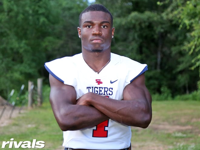 Mississippi DB Janari Dean talks final five, sets commitment date Mississippi DB Janari Dean talks final five, sets commitment date